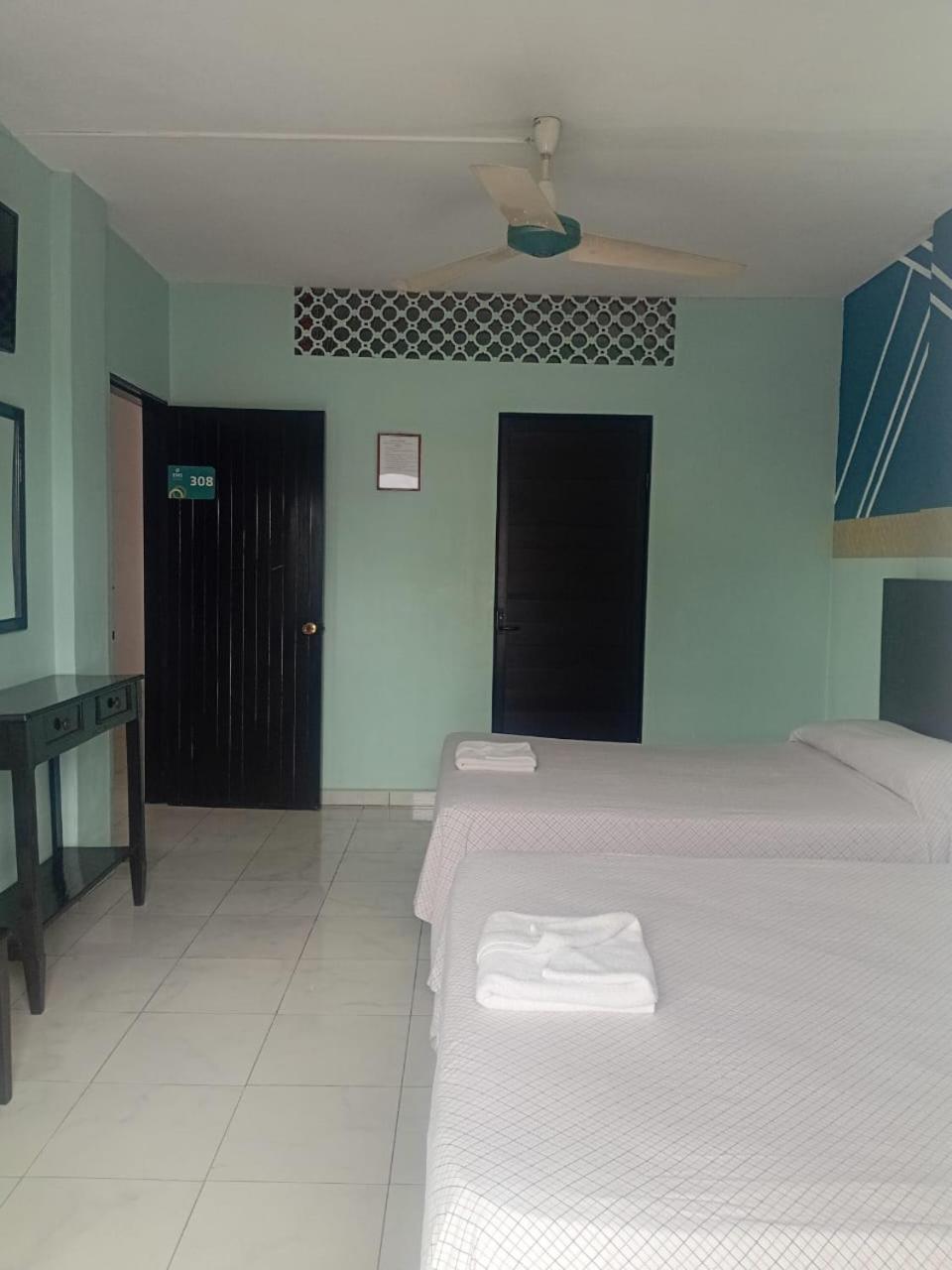 Hotel Acuario Catemaco Kültér fotó