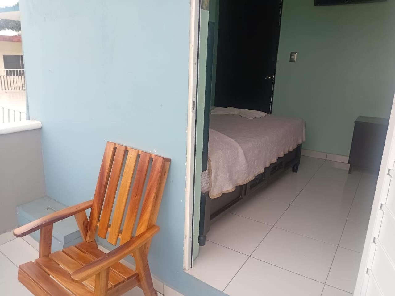 Hotel Acuario Catemaco Kültér fotó